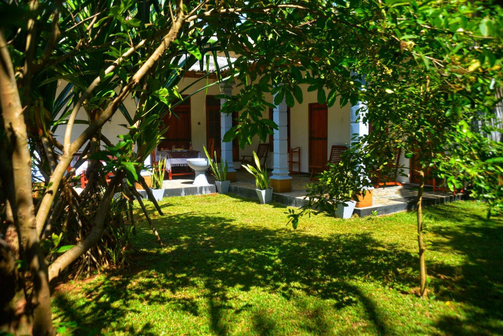 Tropical Garden Homestay Pidurangala Sigiriya Luaran gambar
